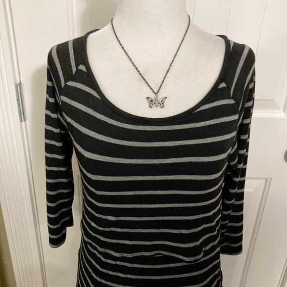 THYME Grey and black striped nursing top ~ Goth emo XS SMALL maternity shirt - Picture 4 of 15
